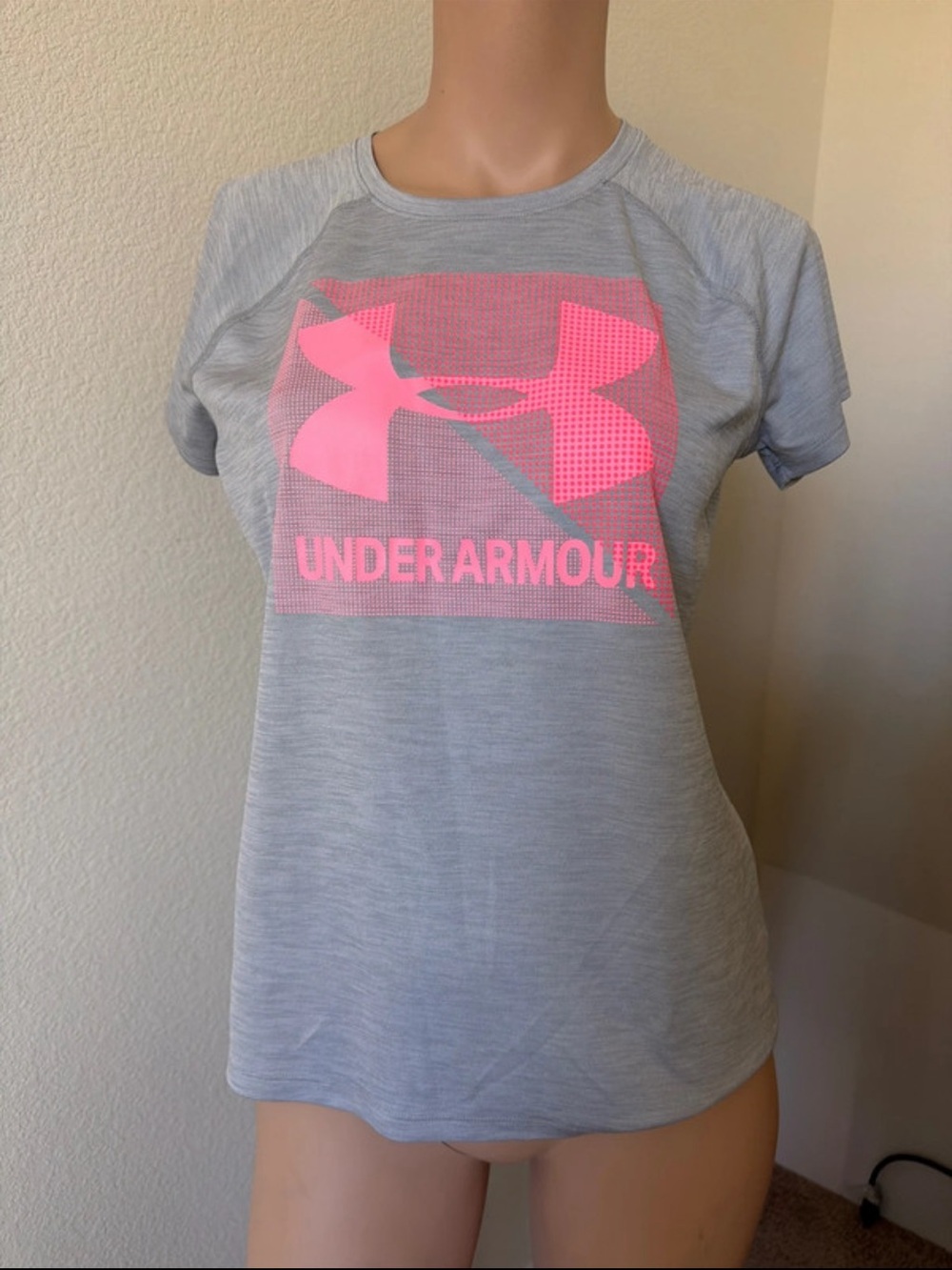 New Under Armour Heather Gray YXL loose